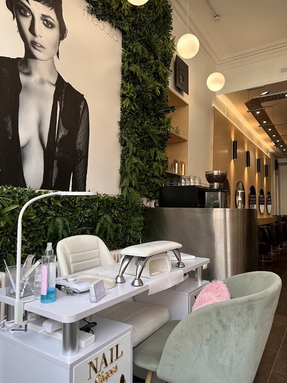 MEDUSA HAIR AND BEAUTY SALON IN BREAD STREET EDINBURGH MEDUSA HAIR AND BEAUTY SALON IN BREAD STREET EDINBURGH